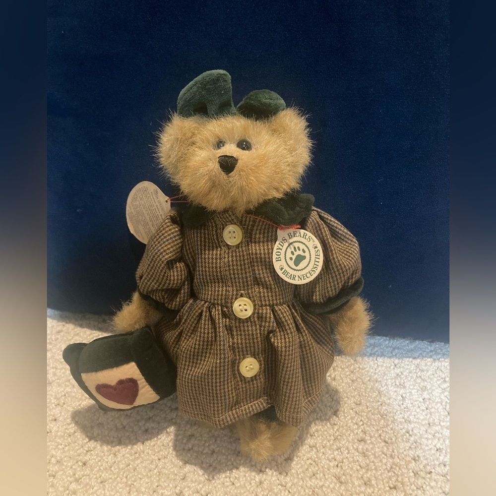Boyds Bears & Friends Bailey Plush Jointed Teddy Bear w/Tags Heart Pillow #9199 - Picture 1 of 6